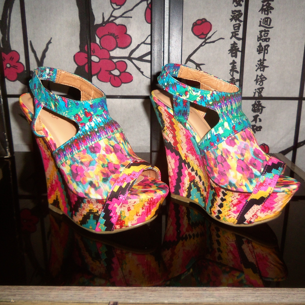 BAMBOO Pink and Blue Artistic Wedge Shoes